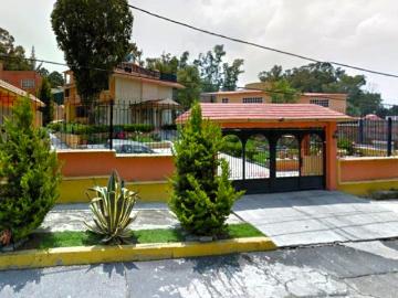 Casa en venta en Bosques del Lago, Cuautitlán Izcalli, México