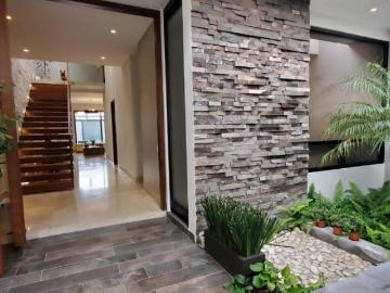 CASA EN VENTA EN BOSQUES DEL REFUGIO