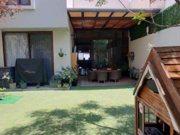 CASA EN VENTA EN BOSQUES DEL REFUGIO CON TERRAZA, VISTAS, 4 RECAMARAS Y 5 BAÑOS