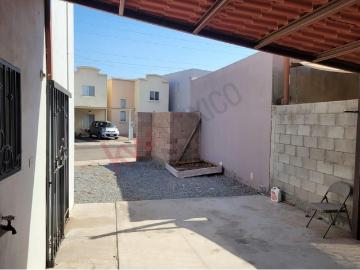 Casa en venta en Bosques del Sol, Zona Dorada, Mexicali B. C