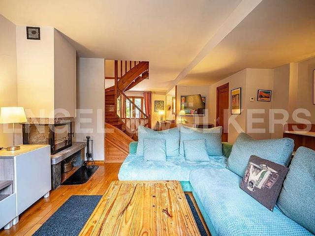 Casa adosada en venta en Bossòst, de 205 m² 4 habitaciones por 410.000