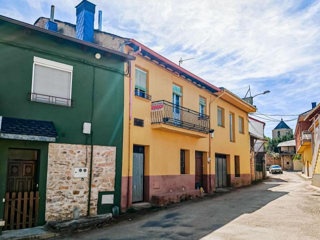 Casa en venta en Borrenes. Se vende casa para reformar en Borrenes, junto a Las Médulas. Casas.