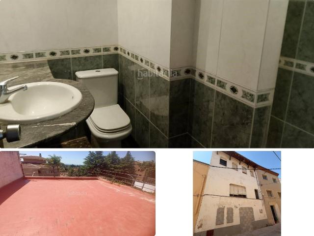 Casa en venta en Botarell. Gran Oportunidad! Casa con Encanto, Grandes Terrazas y mucho potencial para reformar. Casas.