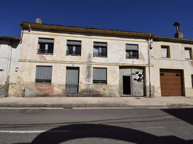Casa en venta en Boñar