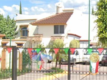 Casa en Comunidad Cerrada en Brisas del Lago, León Disponible para Venta