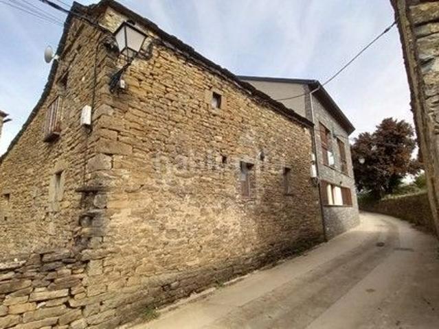 Casa en venta en Broto. Casas.