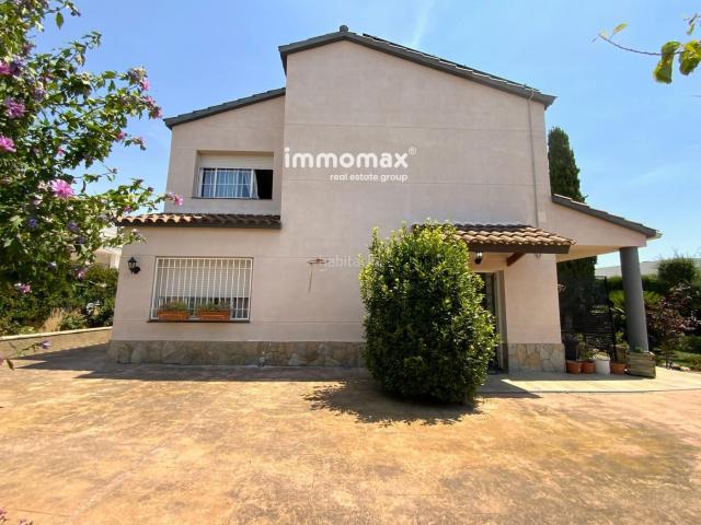 Casa en venta en Cubelles, Mas Trader Corral d´En Tort Corral d´En Cona. Amplio chalet independiente con piscina, jardín y vistas espectaculares en Cubelles. Casas.