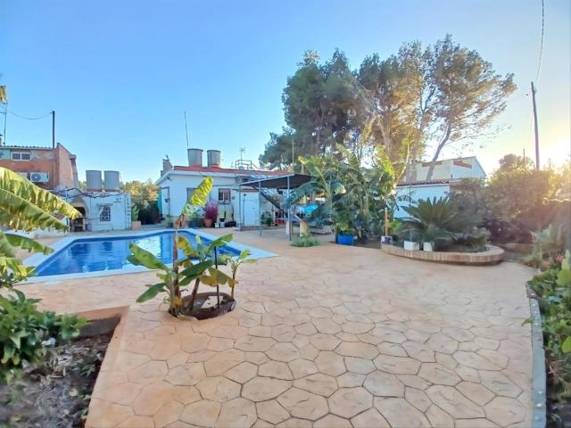 Casa en venta en Cubelles, Mas Trader Corral d´En Tort Corral d´En Cona. Tu oasis privado te espera en Mas Trader!. Casas.