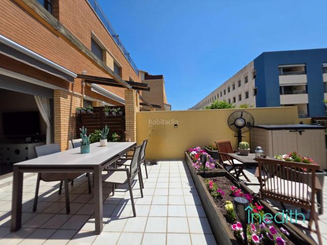 Casa en venta en Cubelles, Les Salines Pla de Sant Pere. Exclusiva Adosada a dos pasos del mar de Cubelles. Casas.