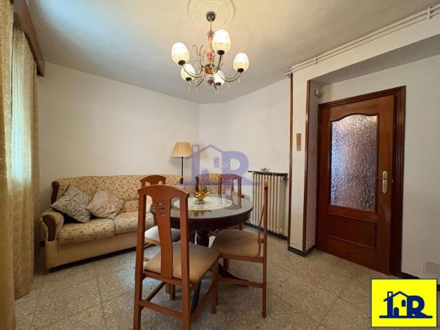 Casa en venta en Cuenca, Reyes Católicos Paseo de San Antonio. SE VENDE CASA EN LAS 500 EN BUEN ESTADO. Casas.