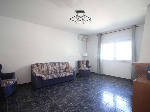 Casa en venta en Cuevas del Almanzora, Palomares. Amplia vivienda en planta baja con gran garaje y doble acceso en el centro de Palomares. Casas Cuevas del.