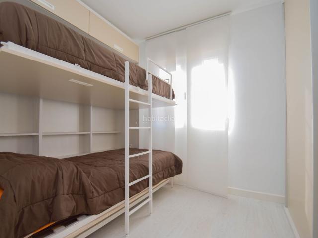 Casa en venta en Cúllar Vega. ADOSADA CON PISCINA PROPIA. Casas Cúllar.