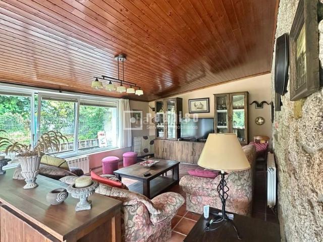 Casa en venta en Culleredo, Parroquias Rurales. EXCLUSIVO CHALET INDEPENDIENTE CON GRAN FINCA EN CULLEREDO. Casas.