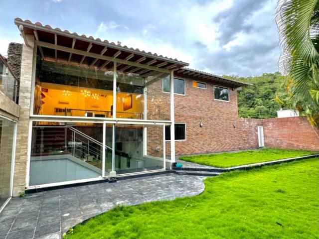 Casa en venta en Cumbres de Curumo