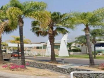 CASA EN VENTA EN CUMBRES DEL LAGO JURIQUILLA QUERETARO