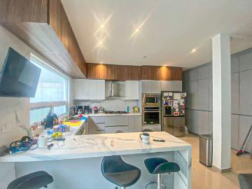 Casa en Venta en Cumbres Elite