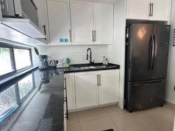Casa en venta en cumbres san Agustín privada chelsea