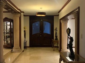 CASA EN VENTA EN CUMBRES TERCER SECTOR