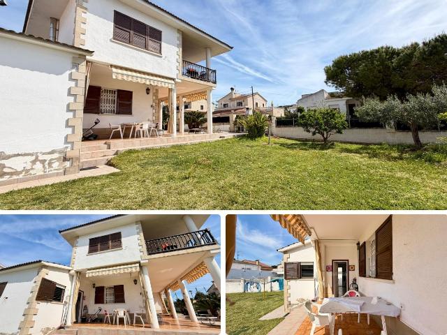 Casa en venta en Cunit, Cunit Residencial Costa Dorada. TERRAZA, PARCELA DE 1000 METROS. Casas.