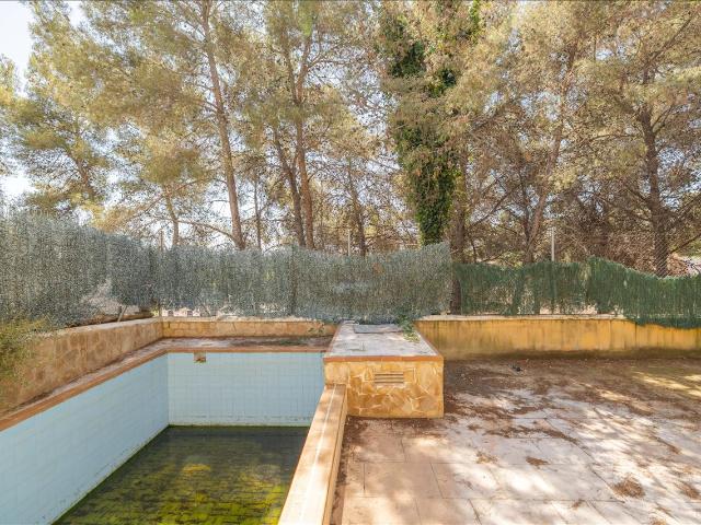 Casa en venta en Cunit, Tarragona en Calle Lliri