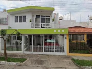 VENTA DE CASA EN JARDINES DEL COUNTRY, GUADALAJARA, JALISCO