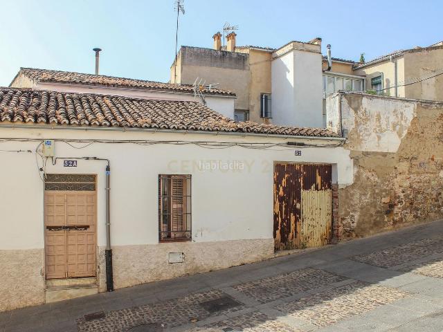 Casa en venta en Cáceres, Casco Antiguo. INVERSIÓN TOP EN EL CASCO HISTÓRICO DE CÁCERES!. Casas.