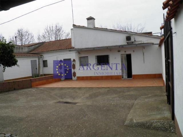 Casa en venta en Cáceres, Valdesalor Rincón de Ballesteros. Casa en Rincón de Ballesteros. Casas.