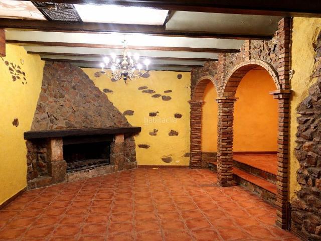 Casa en venta en Cabanes. Espectacular casa en la plaza del pueblo de Cabanes Castellón con opción de negocio. Casas.