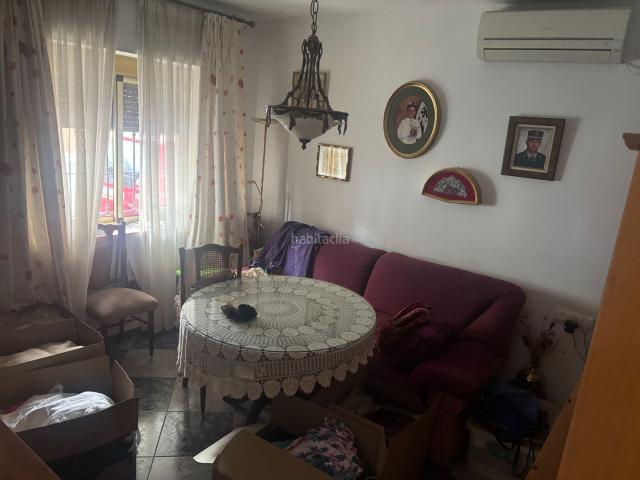 Casa en venta en Cabra. CASA BARRIADA. Casas.