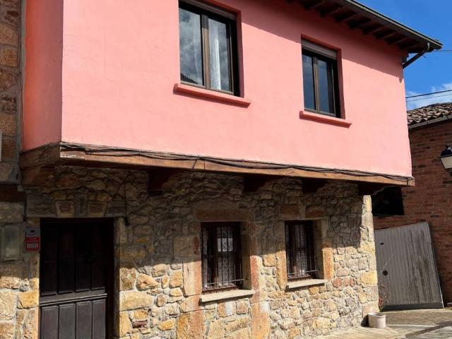 Casa en Venta en Cabranes