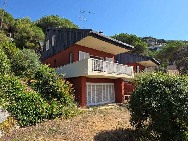 Casa en venta en Cabrils. Casa en venta en Urbanización de Montcabrer Cabrils. Casas.