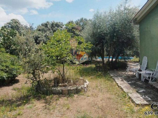 Casa en venta en Cadalso de los Vidrios. Casa en Finca Rustica a 100m del pueblo. Casas Cadalso de los.