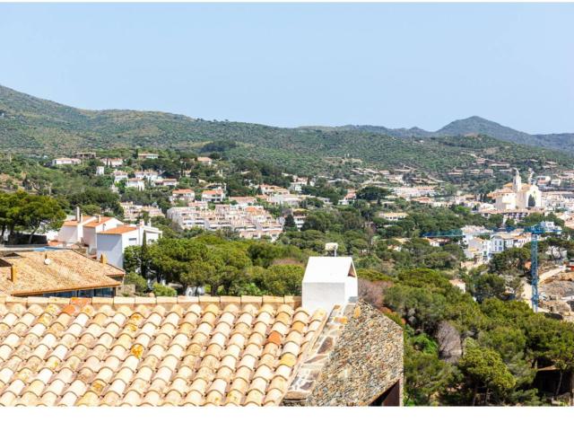 Casa en venta en Cadaqués Costa Brava. VENTA Casa en Cadaqués con licencia de alquiler turístico. Casas.