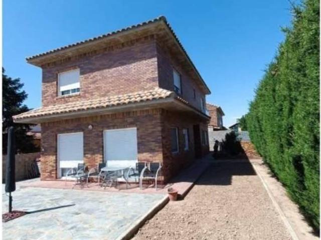 Casa en Venta en Cadrete