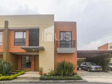 Casa En Venta En Cajica En Cajica Oikos V356631