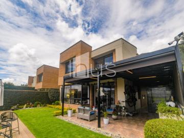 Casa En Venta En Cajica En Cajica Variante Zipaquira V369137