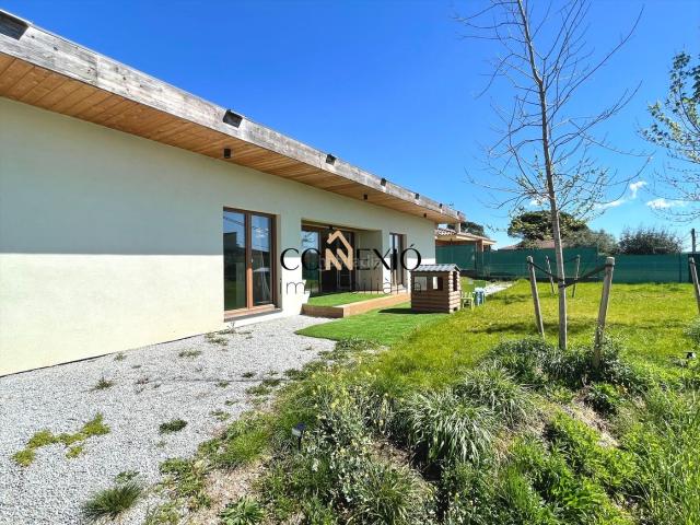 Casa en venta en Caldes de Malavella. Casa moderna de una sola planta. Casas Caldes de.