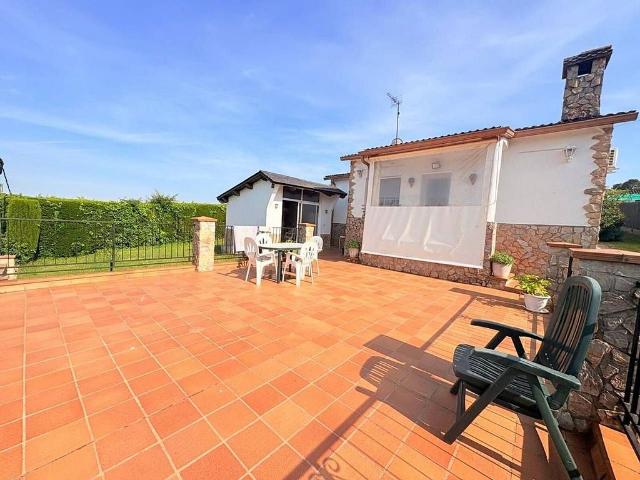 Casa en venta en Caldes de Malavella, de 100 m² 3 habitaciones por 275.000