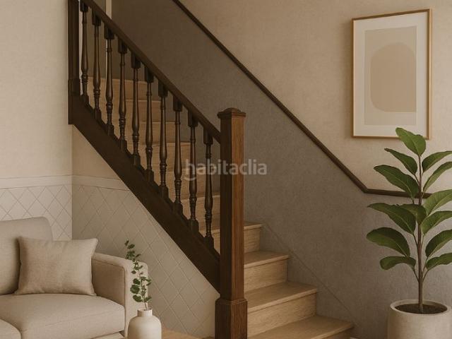 Casa en venta en Calella. Casa de 1933 con jardín en Calella Para reformar o construir desde cero. Casas.