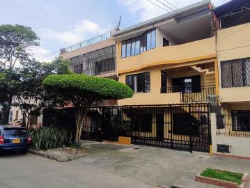 Casa En Venta En Cali En Las Acacias V256196