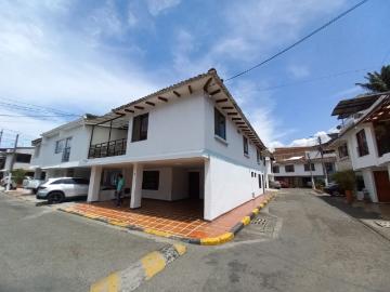 Casa En Venta En Cali En Melendez V136081