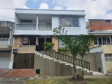 Casa En Venta En Cali En Santa Monica Residencial V290533