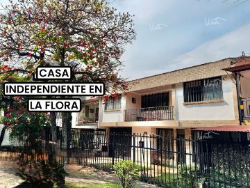 Casa En Venta En Cali En Urbanizacion La Flora V211114