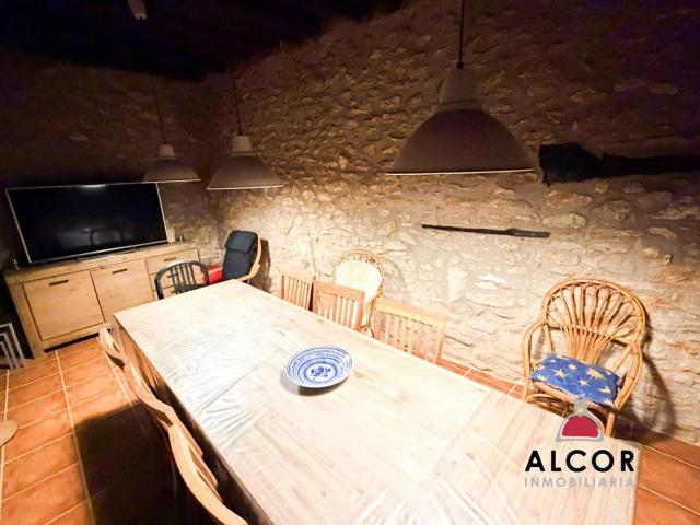 Casa en venta en Cálig. Casa en venta en Centro, 3 dormitorios. Casas.