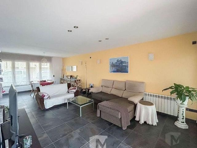 Casa en venta en calle Major, Seva, de 306 m² 3 habitaciones por 335.000