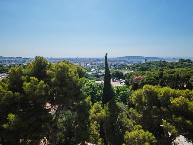 Casa en venta en Calle Maria Reina con vistas a Barcelona