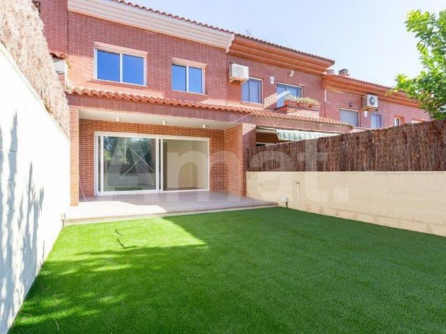 Casa en venta en calle Molins de Rei, Castellbisbal, de 191 m² 4 habitaciones por 585.000