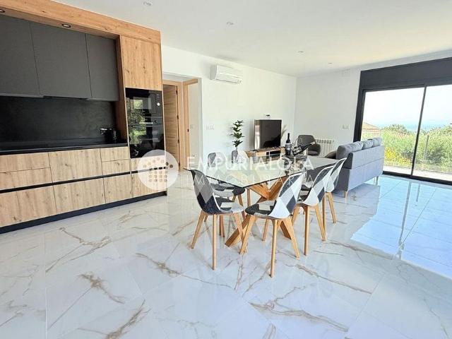 Casa en venta en calle Navarra, Roses, de 150 m² 3 habitaciones por 659.000
