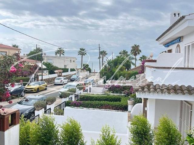Casa en venta en calle Acàcies, Cambrils, de 82 m² 3 habitaciones por 296.000 €