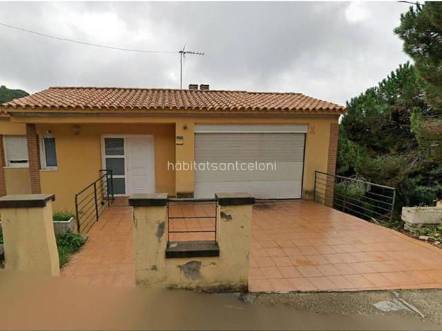 Casa en venta en calle Apel·Les Mestres, Ametlla del Vallès, l´, de 236 m² 4 habitaciones por 329.000
